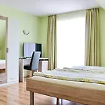 Schadde Penzion